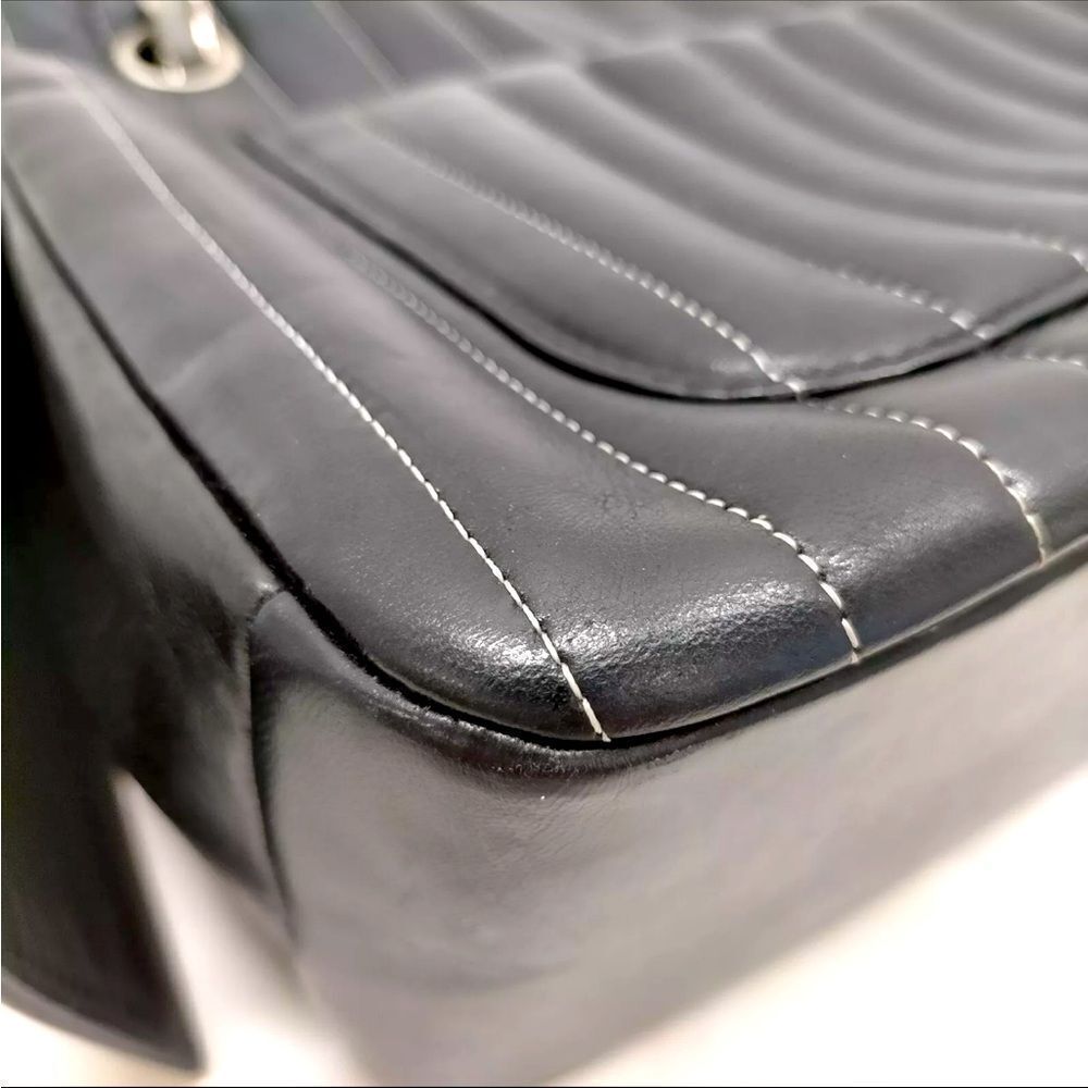 Chanel Vtg Black Vertical Quilted Leather Mademoiselle Ligne Camera Shoulder Bag - Picture 9 of 16